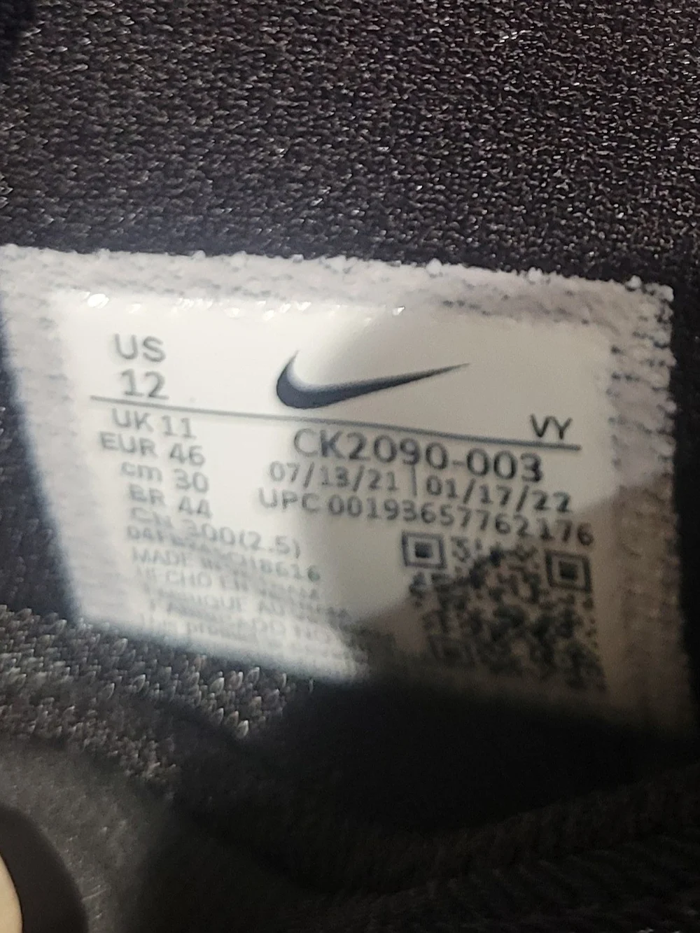 Nike KD Trey 5 VIII Black/ White-Smoke Grey  Men's  Sneakers with Bold Swoosh